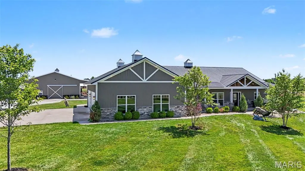 219 Fieth RD, Troy, MO 63379