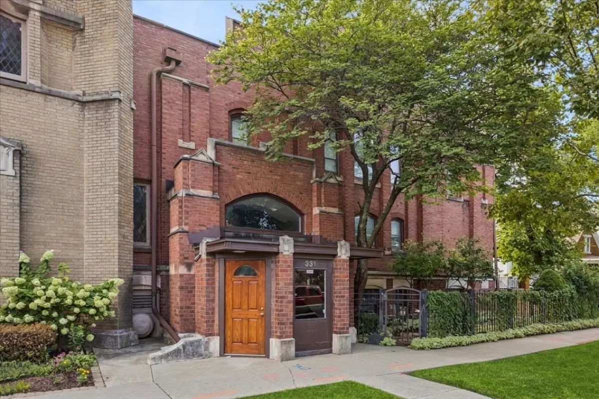 331 S Ridgeland AVE #C, Oak Park, IL 60304