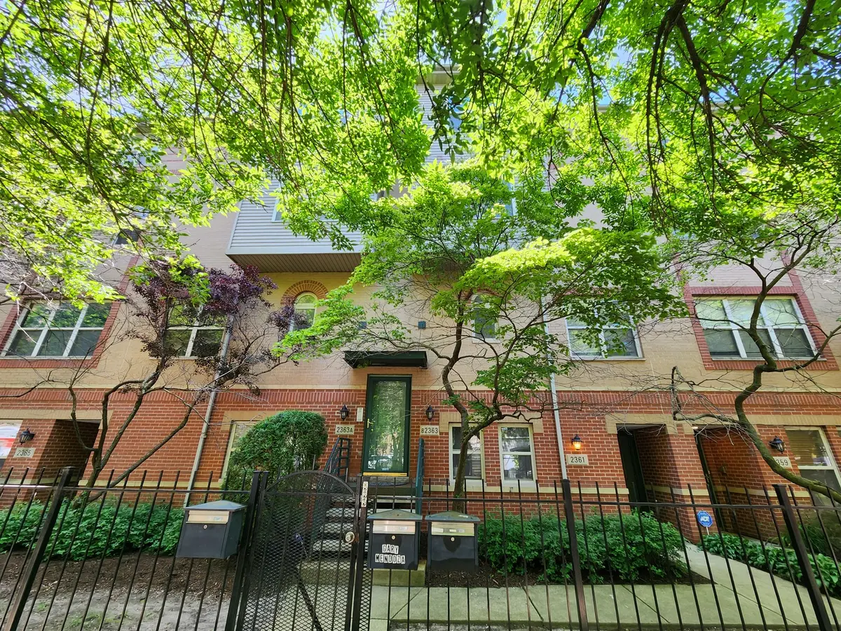 2363 E 70th PL #B, Chicago, IL 60649