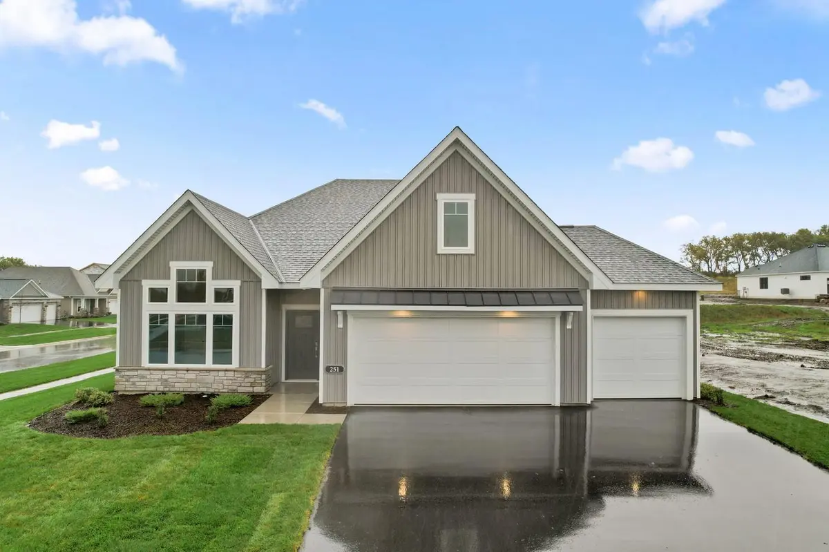 251 Meadow WAY, Elko New Market, MN 55054