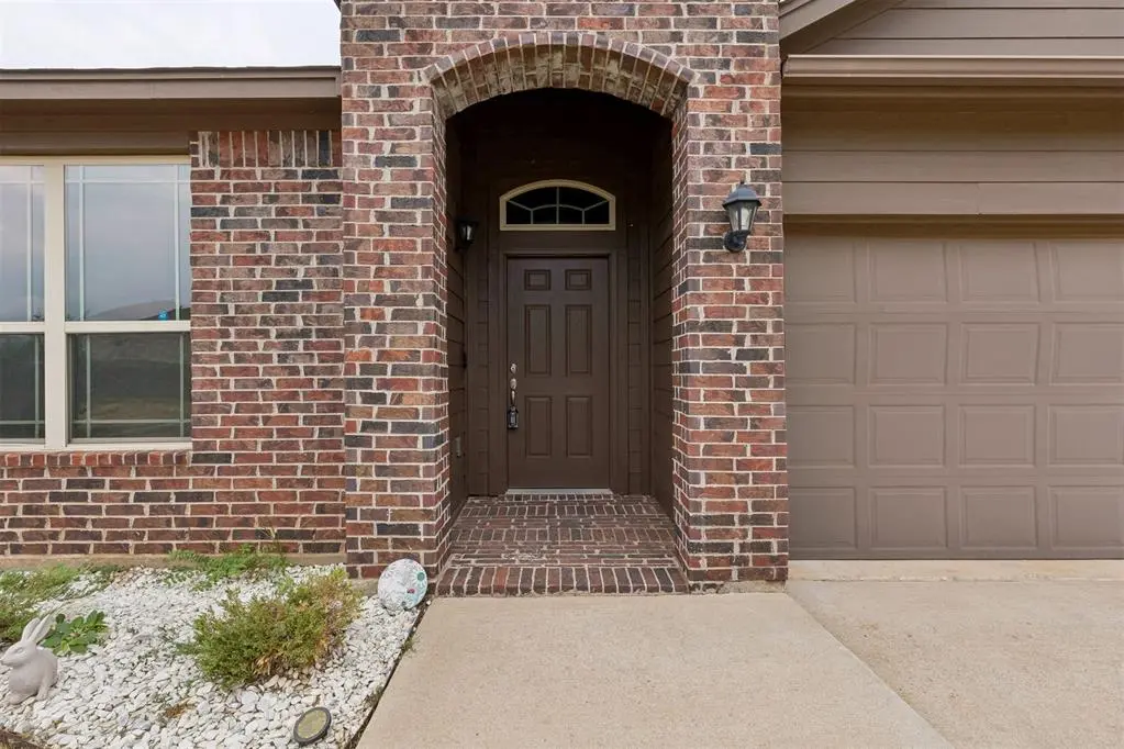 9520 Timberland LN, Yukon, OK 73099