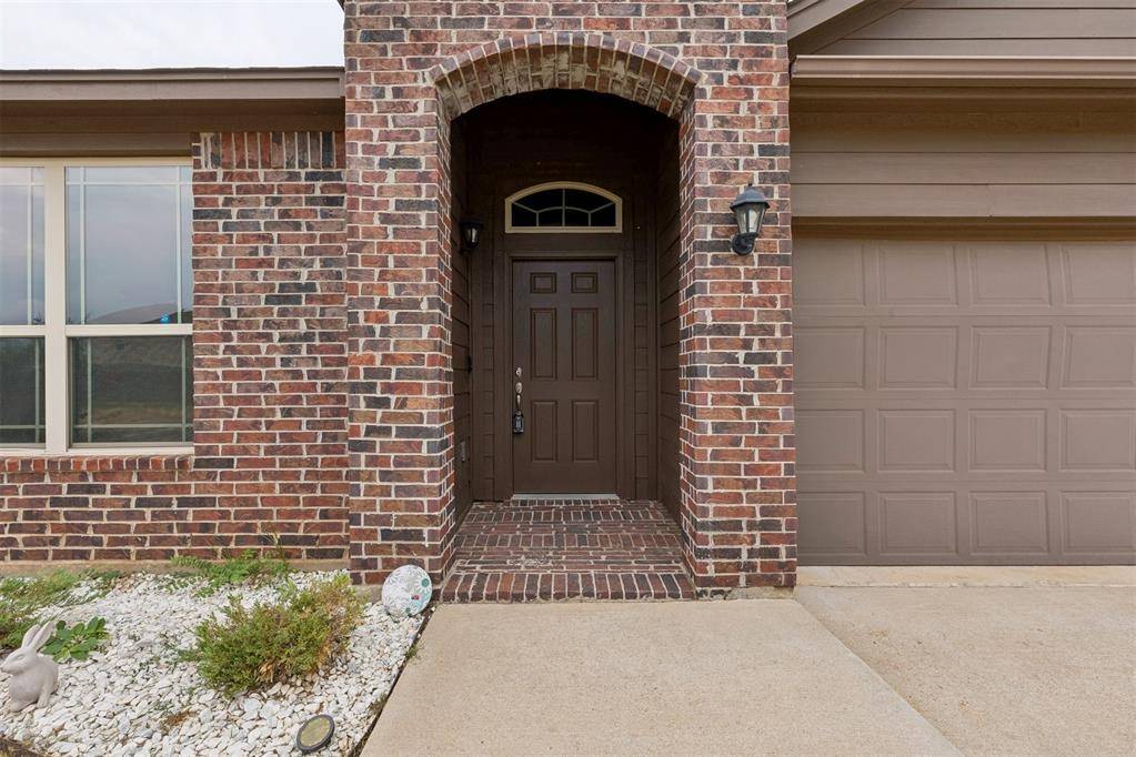 9520 Timberland LN, Yukon, OK 73099