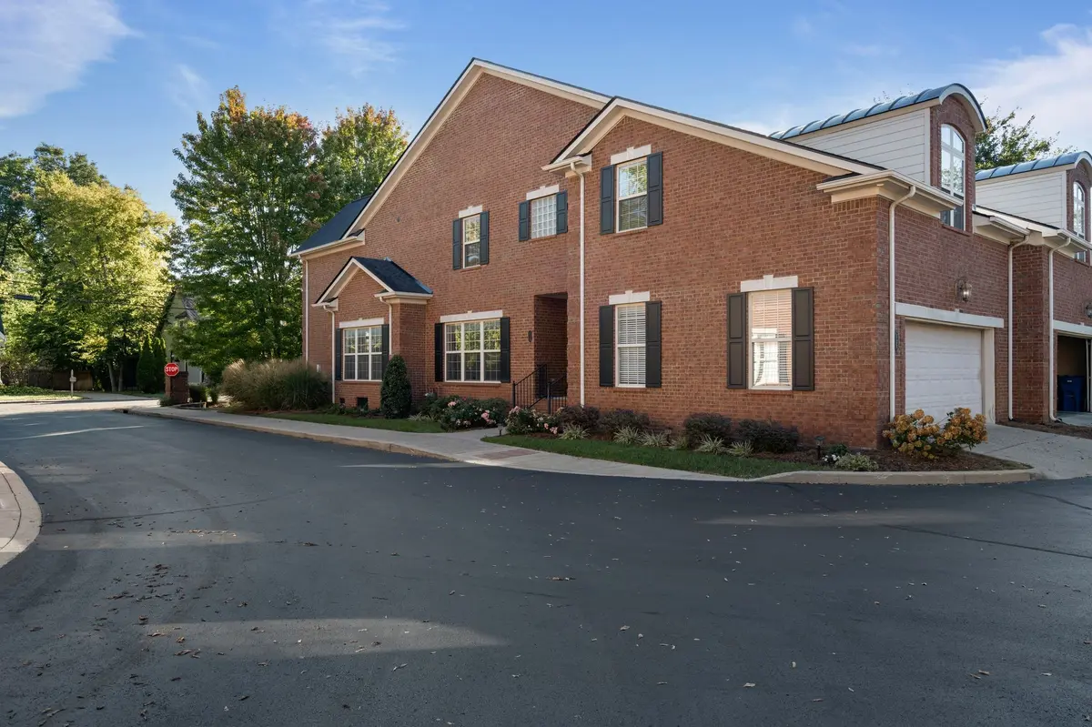 128 Brilliantine Cir, Franklin, TN 37064