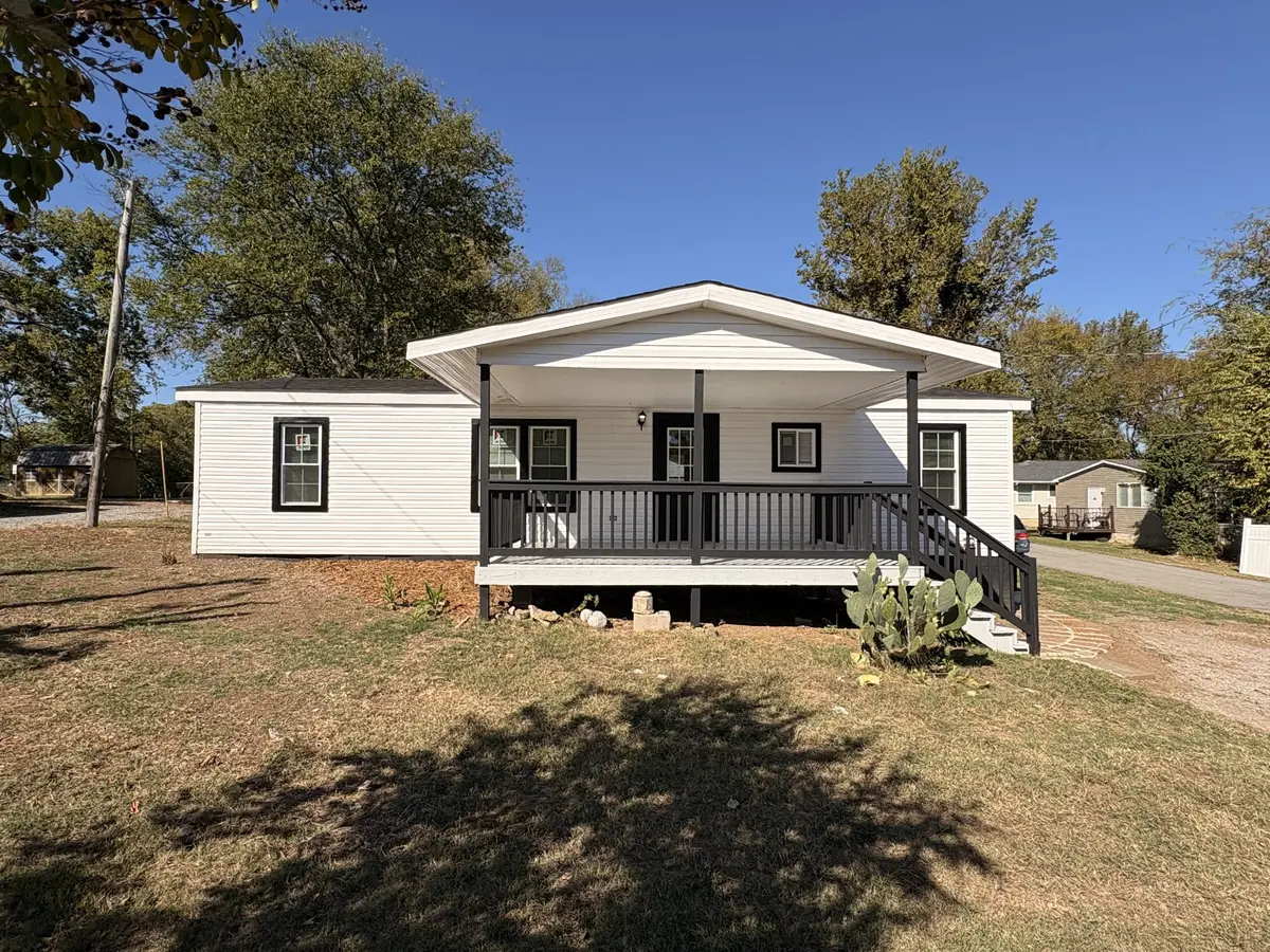542 W Eastland St, Gallatin, TN 37066