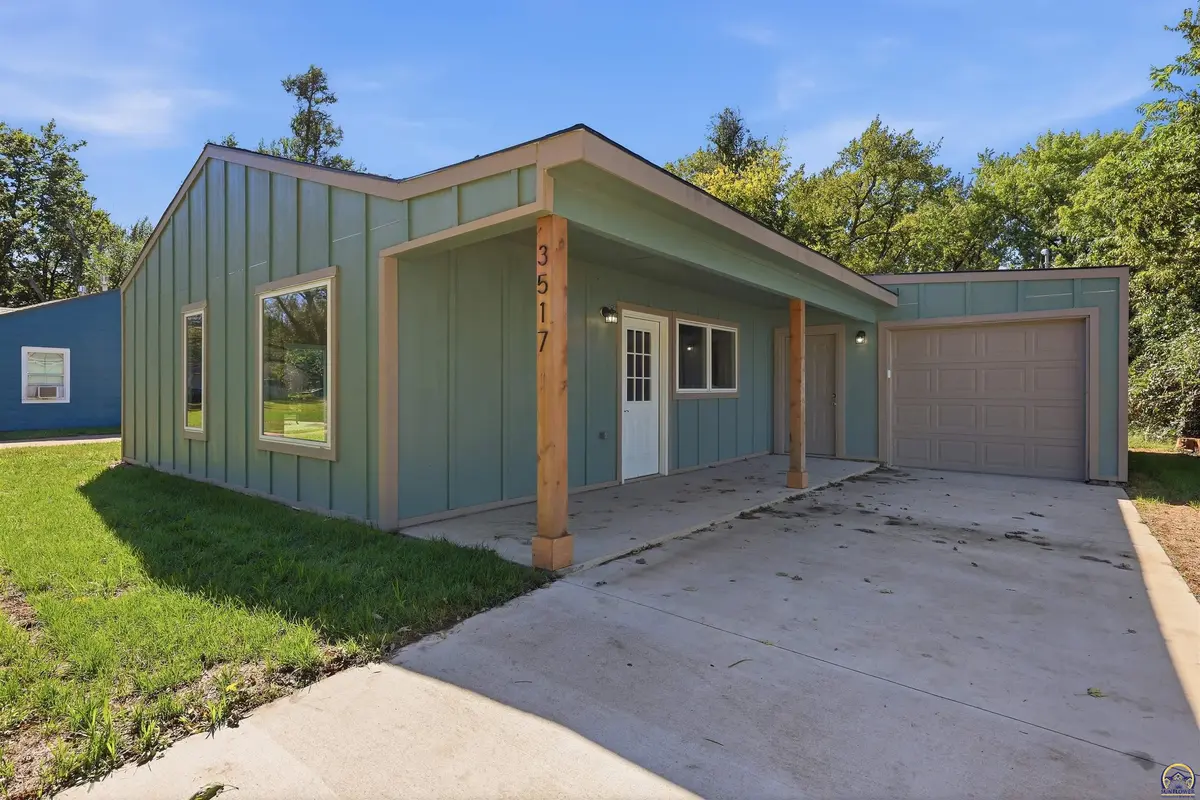 3517 SE Girard ST, Topeka, KS 66605