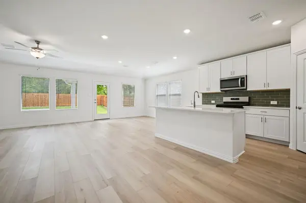 3504 Bastrop Drive, Farmersville, TX 75442