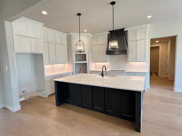 733 Nocona Drive, Aledo, TX 76008