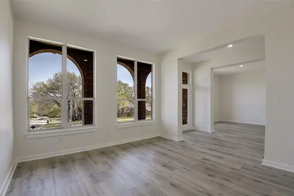 2916 Forestwood Drive, Arlington, TX 76006