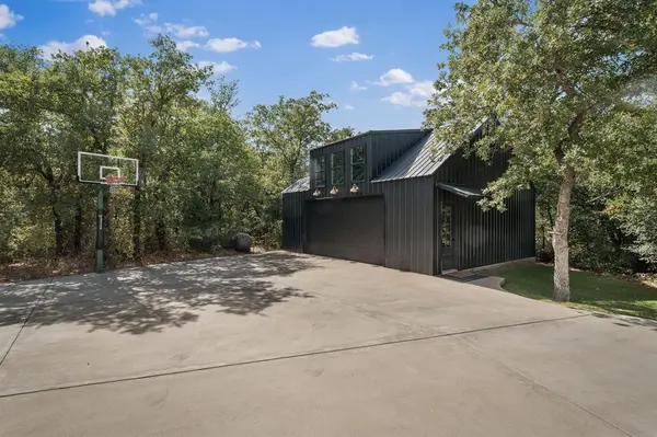 111 Fawn Trail Circle, Graham, TX 76450