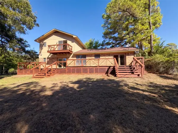 15830 Hilltop Drive, Kemp, TX 75143