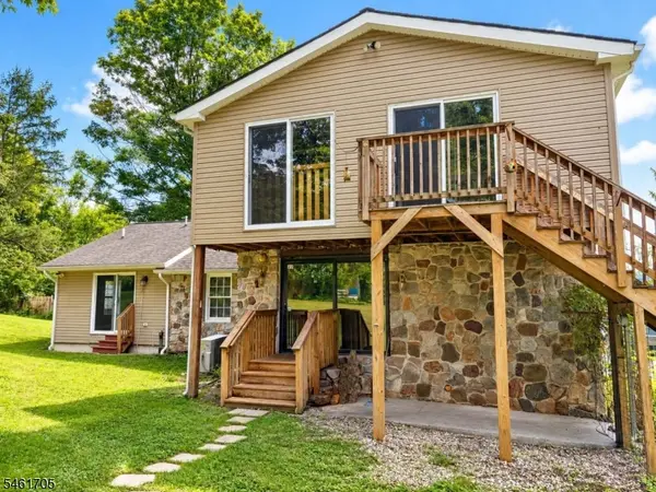 22 Mohican Rd, Blairstown Twp., NJ 07825
