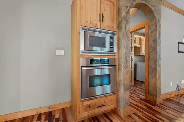 912 E 51st ST, Austin, TX 78751