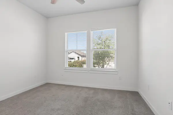 6405 Velvet Leaf LN, Buda, TX 78610