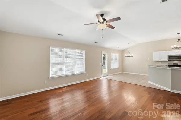 9326 Royal Highlands CT, Charlotte, NC 28277