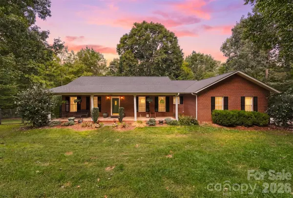 112 Jennings LN, Taylorsville, NC 28681