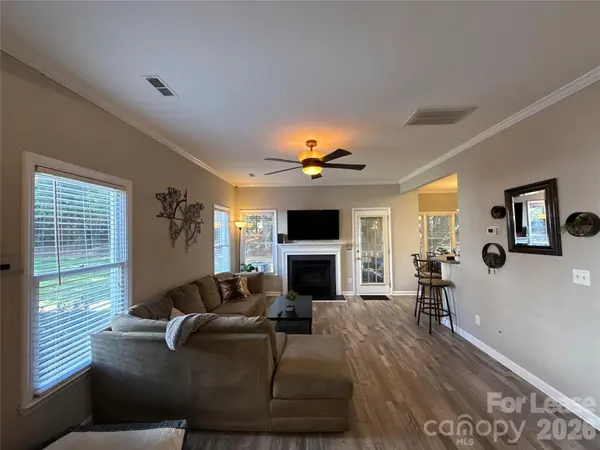 4715 Morning Dew CT, Charlotte, NC 28269