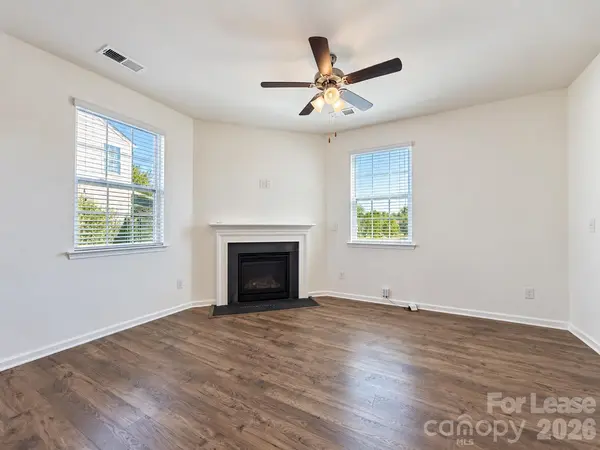1130 Rock Haven DR, Charlotte, NC 28216