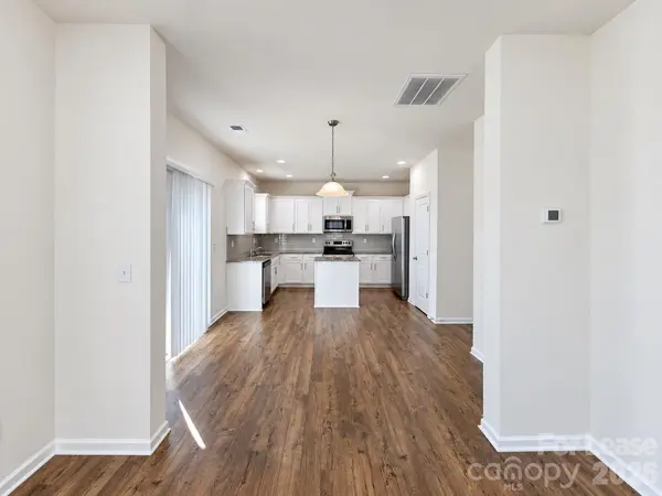 1130 Rock Haven DR, Charlotte, NC 28216