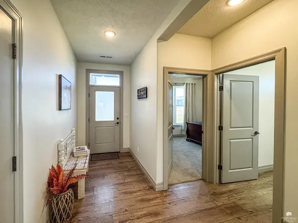 101 Bob White CIR, Riley, KS 66531