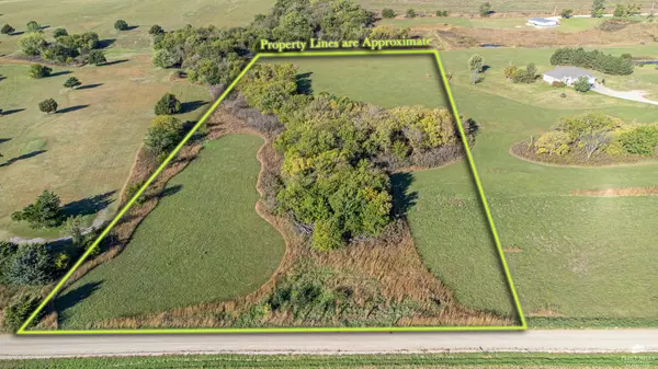 1557 Quail RD, Clay Center, KS 67432
