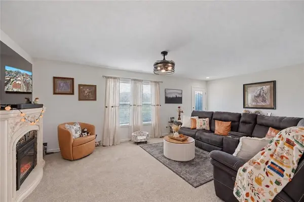 19173 W 367th ST, Paola, KS 66071