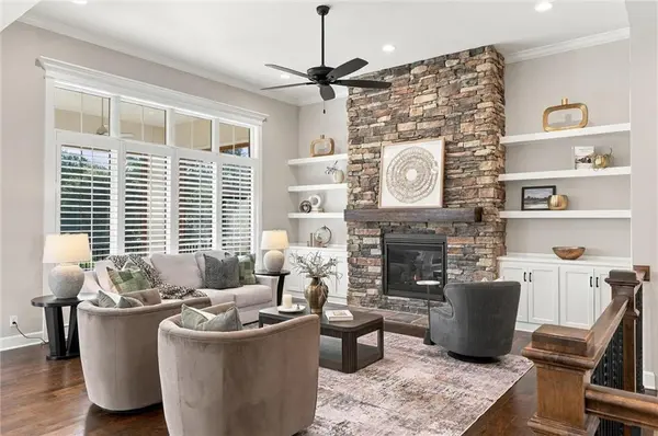 9341 Linden Reserve DR, Prairie Village, KS 66207
