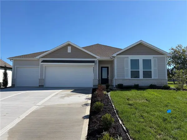 4001 NE Apple Grove DR, Lee's Summit, MO 64064