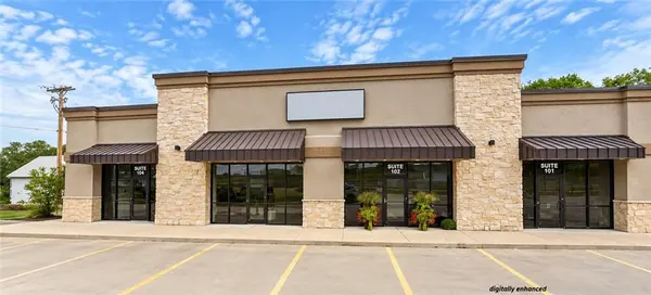 306 Baptiste DR, Paola, KS 66071