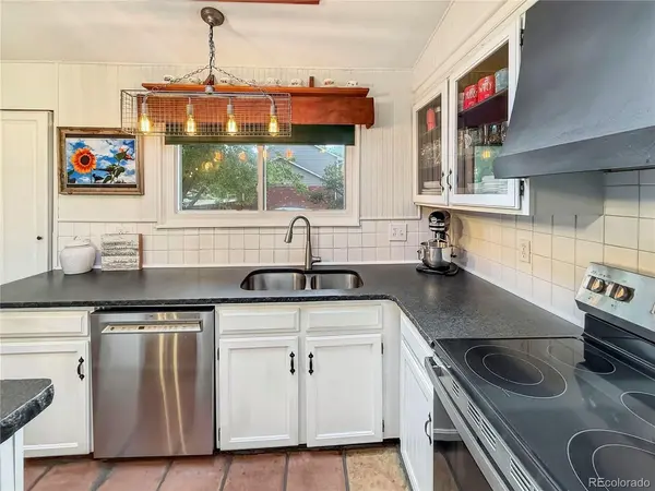 13232 W Layton, Morrison, CO 80465