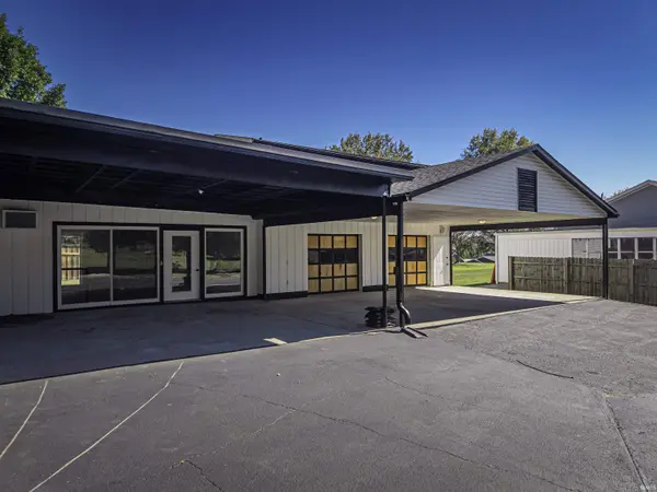 8627 New Harmony RD, Evansville, IN 47720