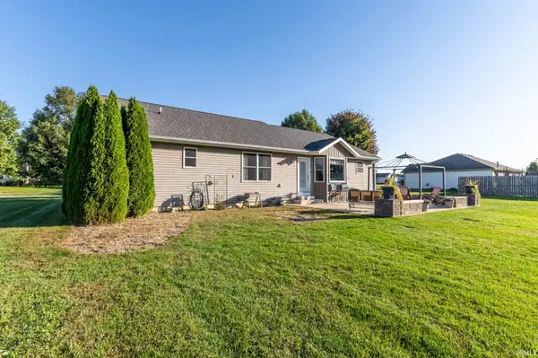 18190 Scarborough LN, Goshen, IN 46528