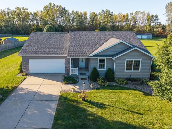 18190 Scarborough LN, Goshen, IN 46528