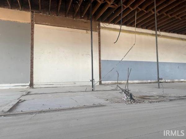 125 E Michigan ST #Lower level, New Carlisle, IN 46552