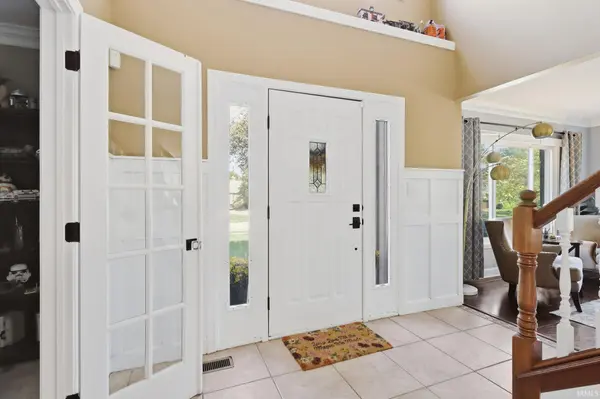 897 Joann CT, Carmel, IN 46032-5295