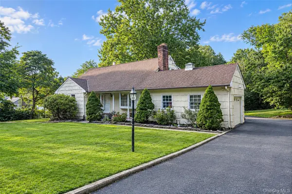 554 Wheeler RD, Hauppauge, NY 11788