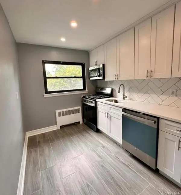 18-35 Corporal Kennedy ST #6D, Bayside, NY 11360
