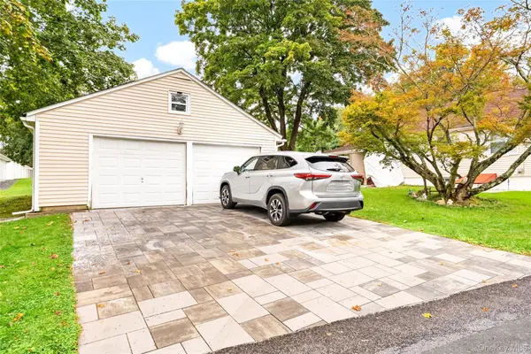 54 Western AVE, Middletown, NY 10940