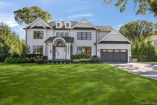 264 Northwoods RD, Manhasset, NY 11030