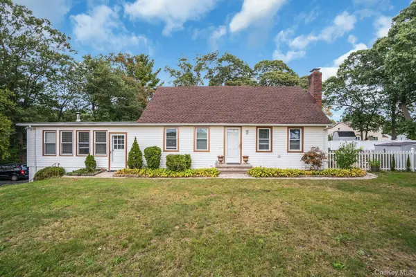 79 Wicks RD, Commack, NY 11725
