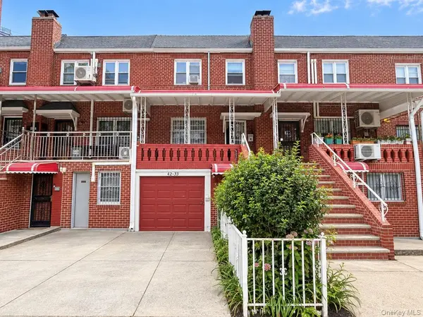 4235 81st ST, Elmhurst, NY 11373
