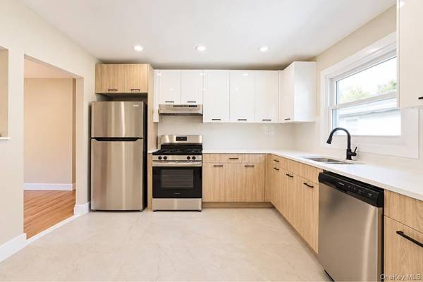 33 Area PL, Staten Island, NY 10314