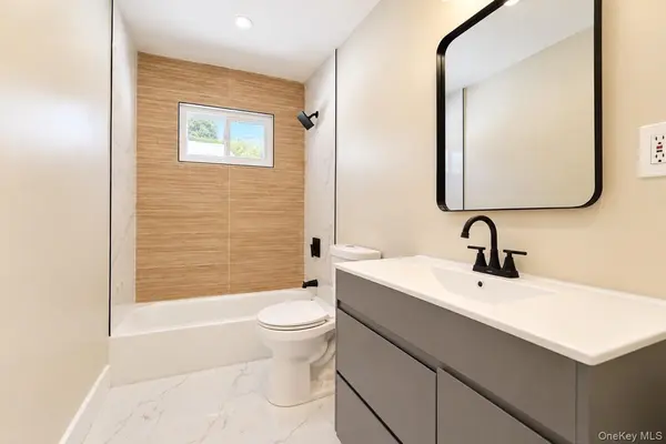 33 Area PL, Staten Island, NY 10314