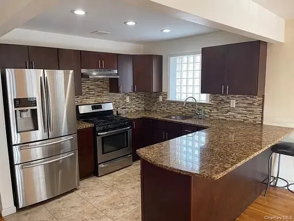 92-16 195th PL, Hollis, NY 11423