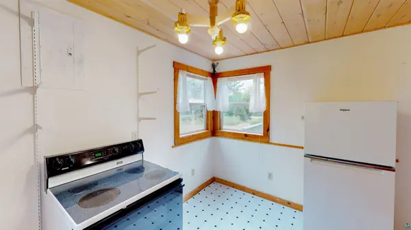 3131 Hwy 61 E, Grand Marais, MN 55604