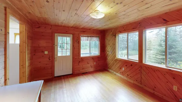 3131 Hwy 61 E, Grand Marais, MN 55604