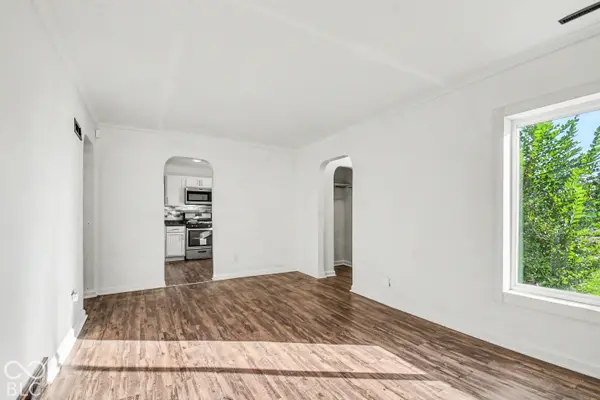 2433 Sanders AVE, Elkhart, IN 46517