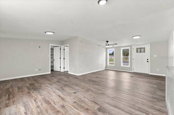 2412 ISLAND OAKS W, Lakeland, FL 33805
