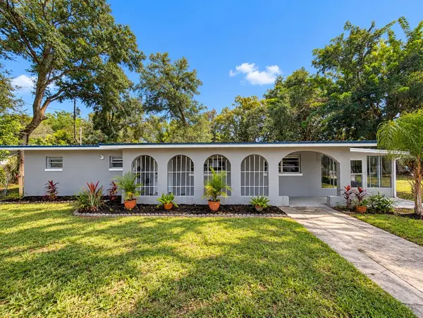 1300 S DEWEY ST, Eustis, FL 32726