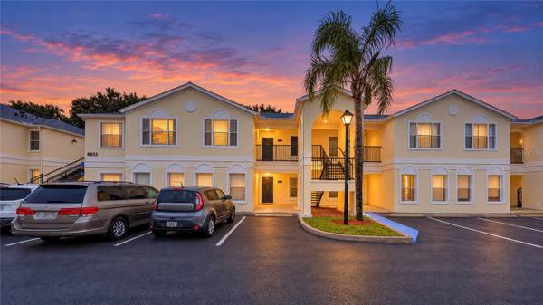8831 GRAND PALMS CIR, APT B, Kissimmee, FL 34747
