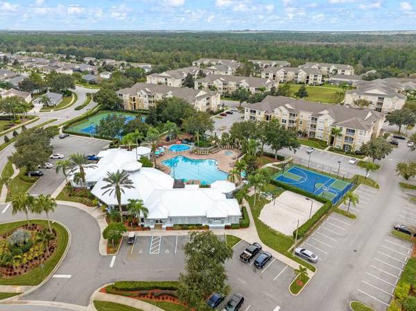 2307 BUTTERFLY PALM WAY #302, Kissimmee, FL 34747